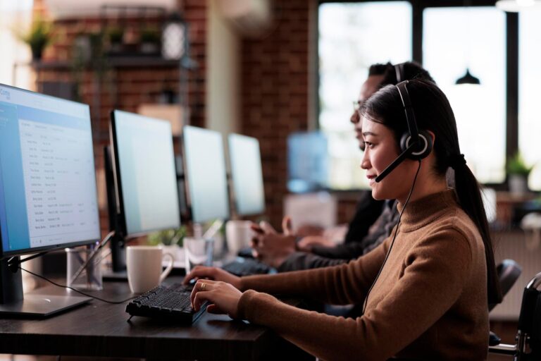 Call Center Services for eCommerce – The Ultimate Guide